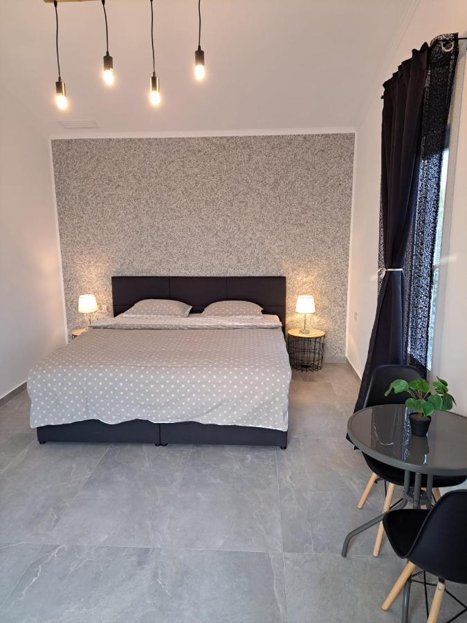 Kevin&Jessica Rooms Giarmata Extérieur photo
