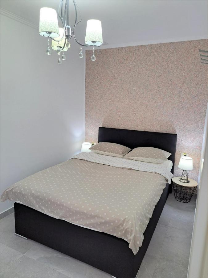 Kevin&Jessica Rooms Giarmata Extérieur photo